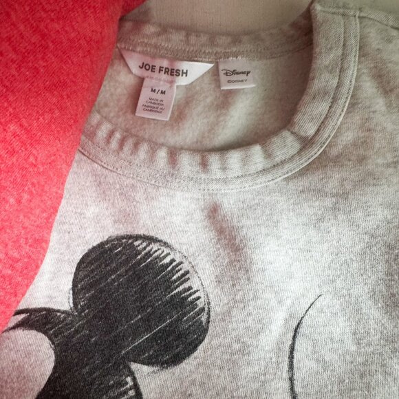 Disney Graphic Print Sweatshirt and T Shirt Bundle 6 Pieces S/M - Picture 9 of 9